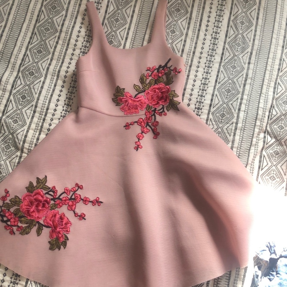 EUC NEW LOOK DRESS FROM ASOS SIZE 6